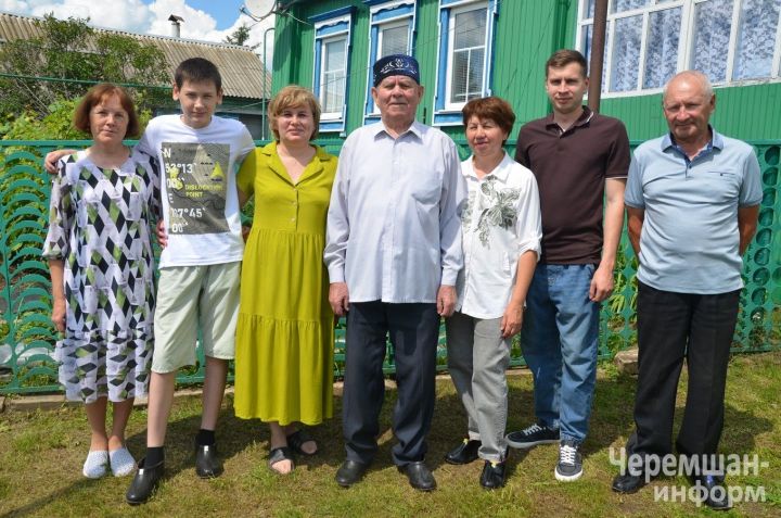 Родственнику Гаяза Исхаки Талгату Исхакову из Лашманки исполнилось 90 лет