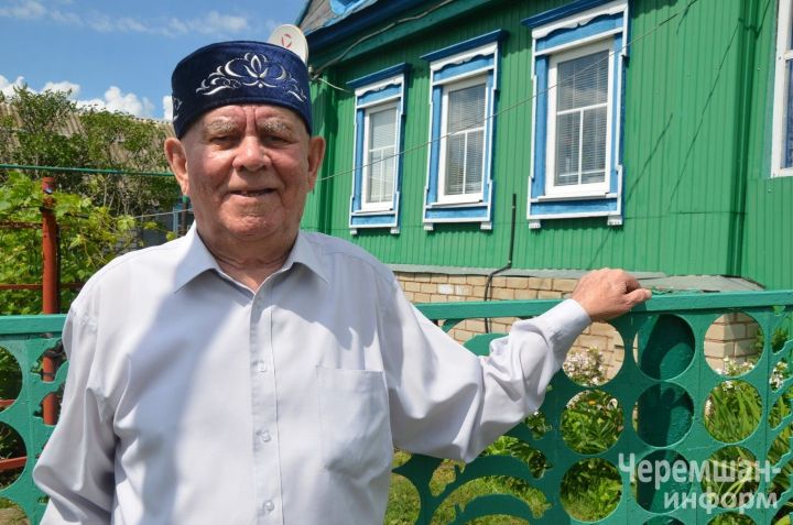 Родственнику Гаяза Исхаки Талгату Исхакову из Лашманки исполнилось 90 лет
