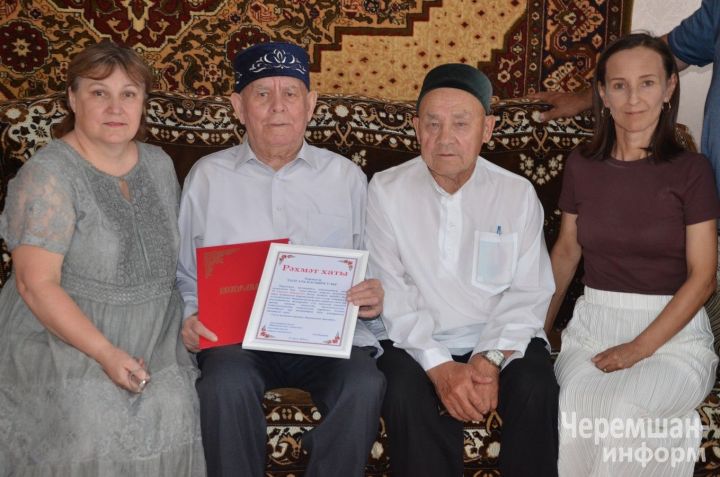 Родственнику Гаяза Исхаки Талгату Исхакову из Лашманки исполнилось 90 лет