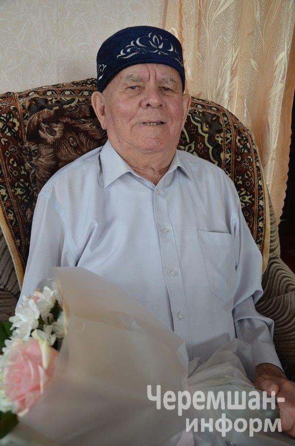 Родственнику Гаяза Исхаки Талгату Исхакову из Лашманки исполнилось 90 лет