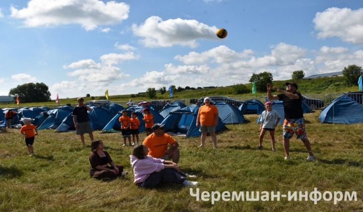 На фестивале «Семрух» в Беркет-Ключе приняли участие и гости из Москвы