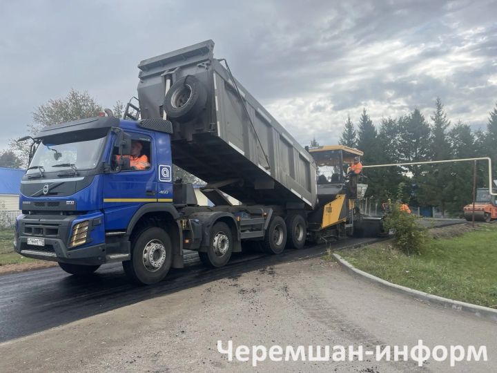 В Черемшане асфальтировали участок дороги, соединивший улицы Татарстан и Северную