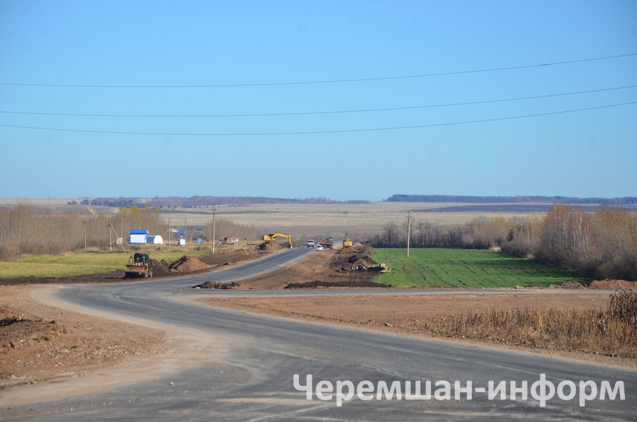 Киләсе елга биредә икенче катлам асфальт җәеп, юл кырыйларын (обочина) ныгытачаклар: Марат Гомәров фотосы