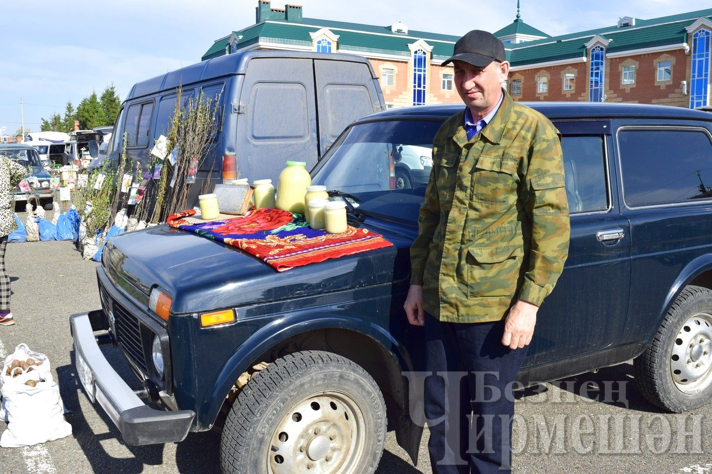 На прошедшей ярмарке в Черемшане был большой выбор цветов