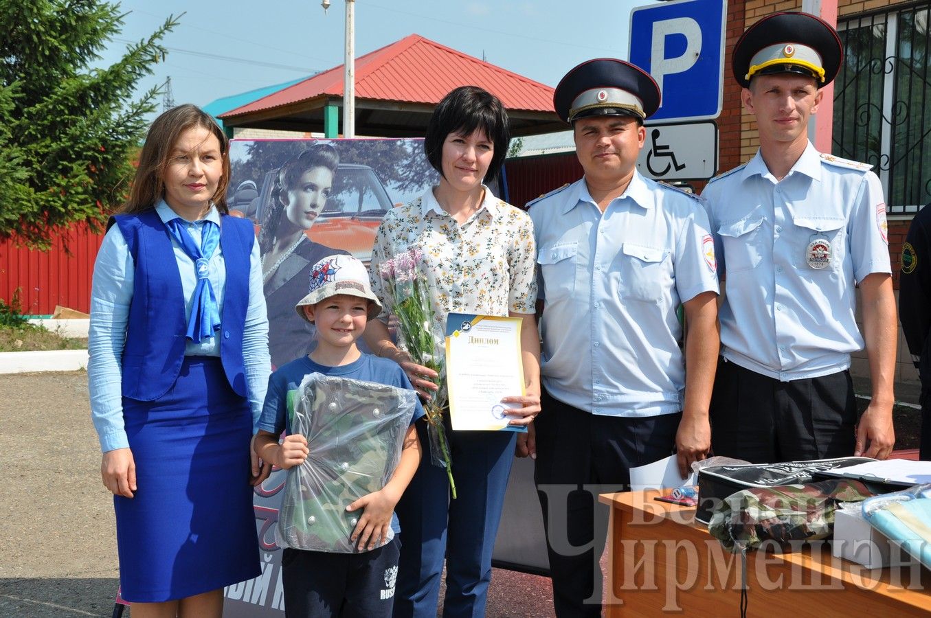 Победительница Черемшанского конкурса "Автоледи" работает в полиции