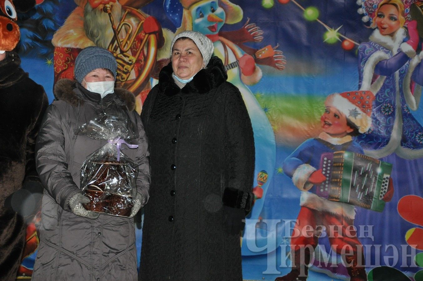 В Черемшане наградили хозяев домов с лучшим новогодним оформлением