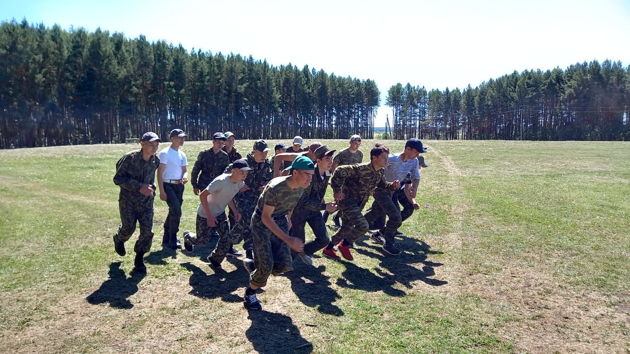 Школьники Черемшанского района побывали «в армии»