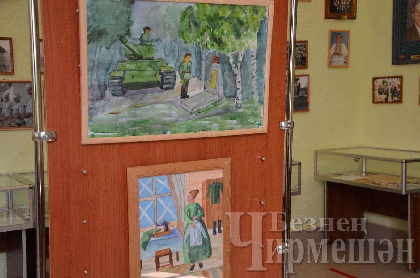 В Черемшанском мемориальном центре выставили рисунки детей о войне