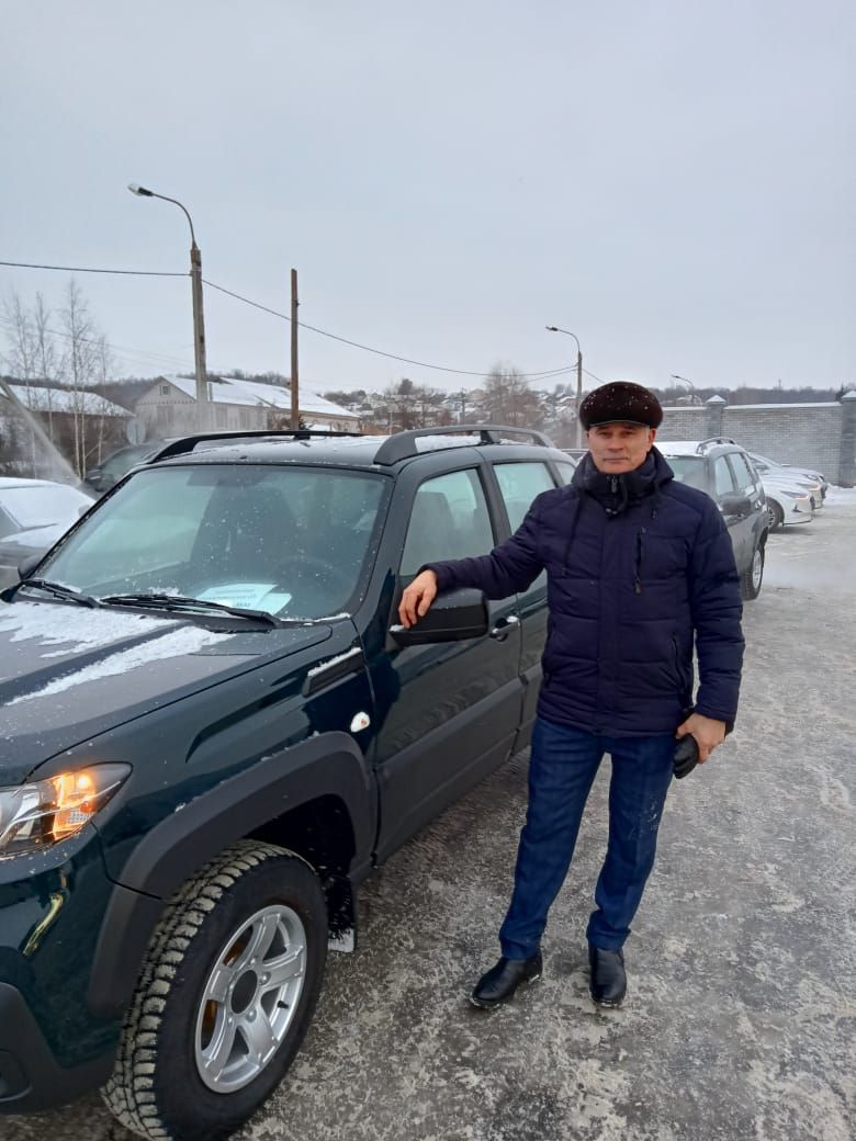 Парк служебных автомашин Черемшанского района пополнился за счет новых