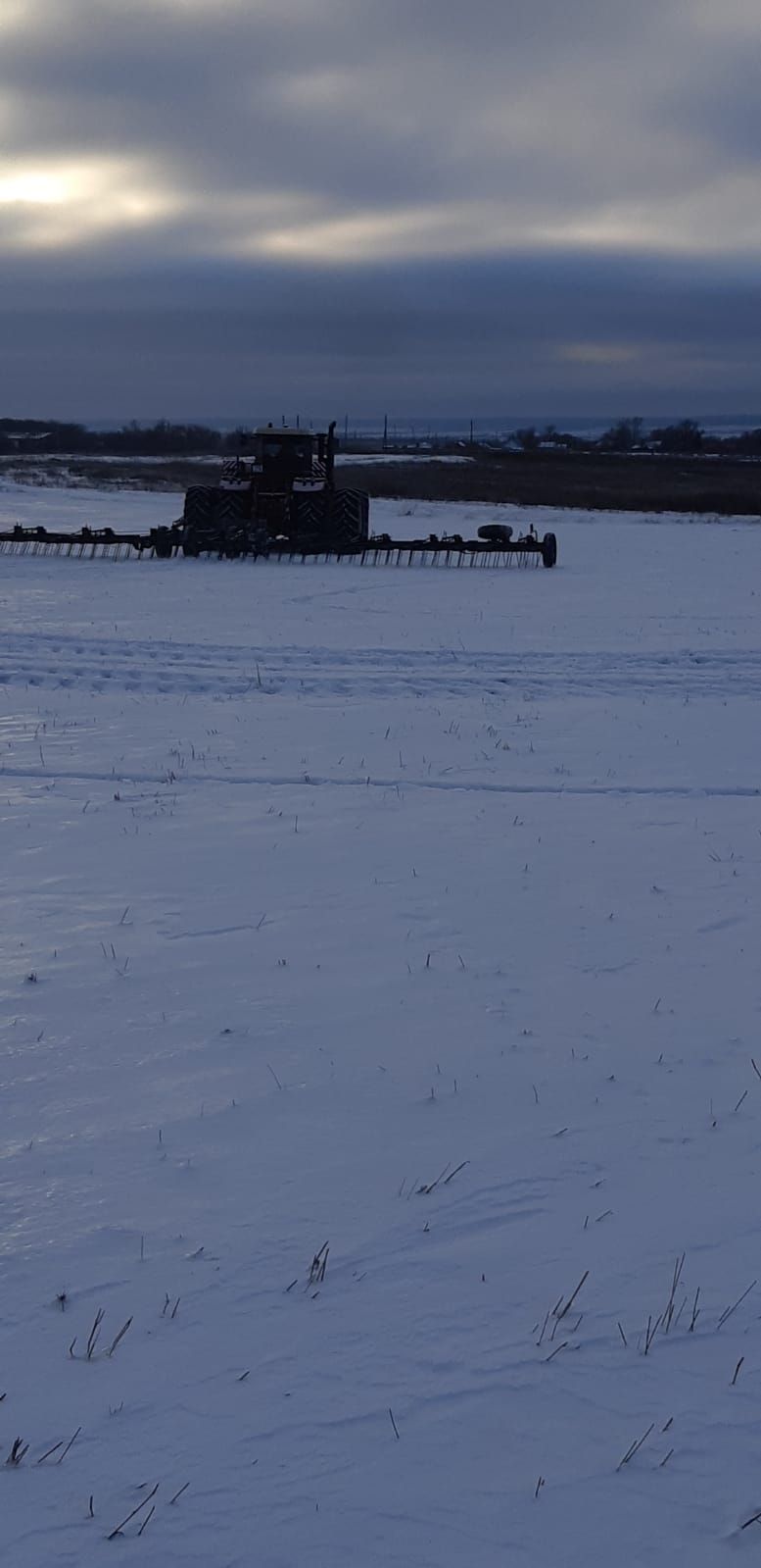 В сельхозпредприятиях Черемшанского района трактора ломают лед