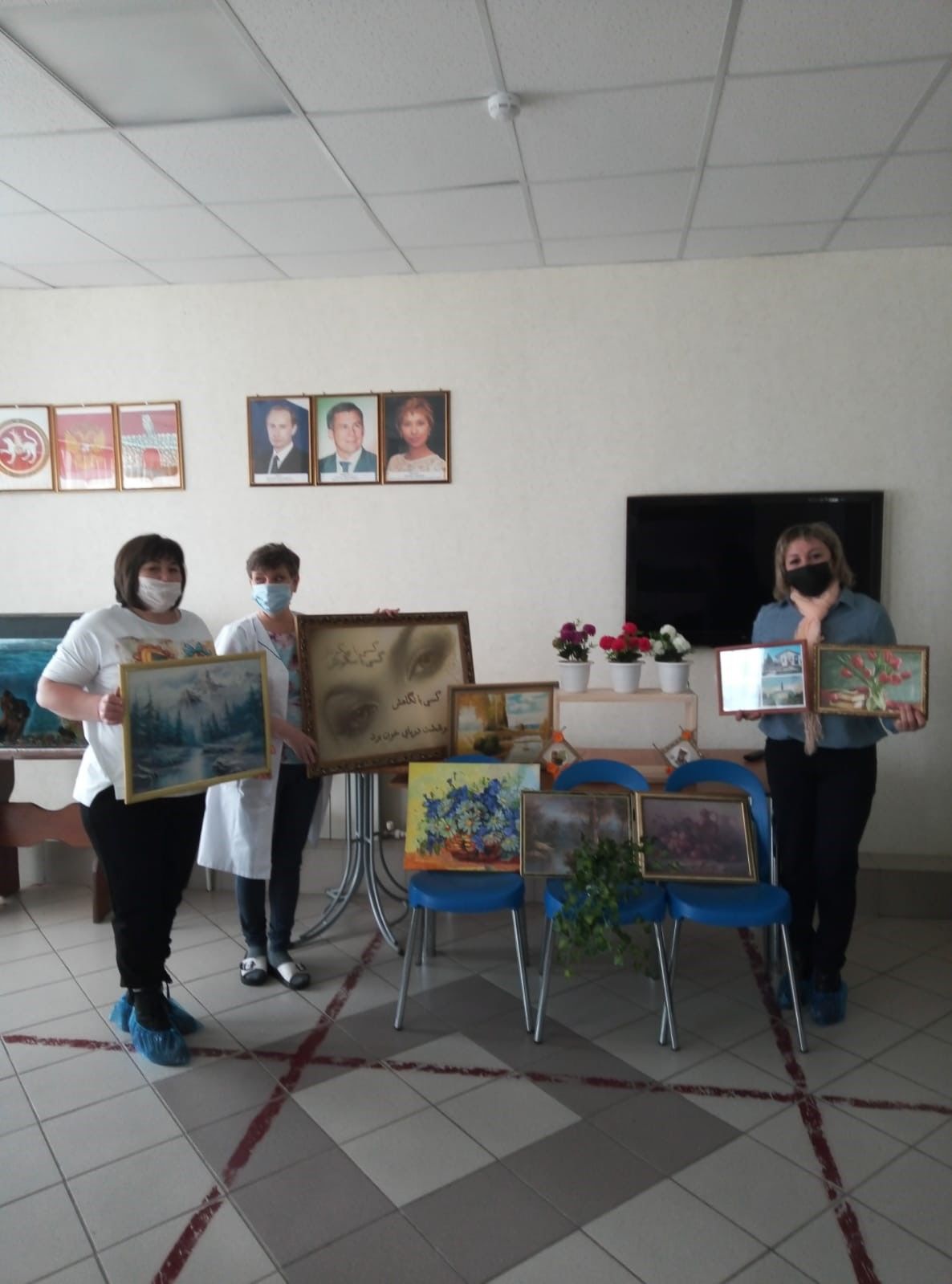 Коллективы школ создают уют в комнатах жильцов Черемшанского дома-интерната