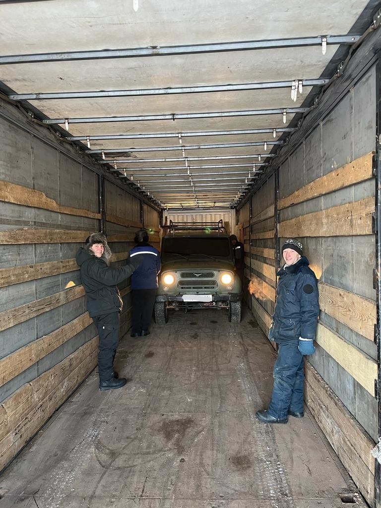 Карамышевцы доставили мобилизованным в зону СВО автомобили