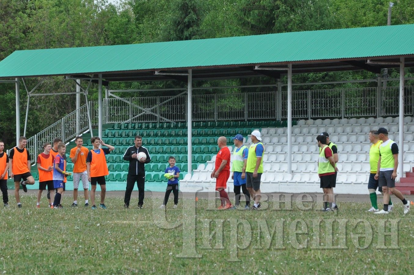 Чирмешәндә эшмәкәрләр бәйрәмен “Сабантуй” стадионында оештырдылар