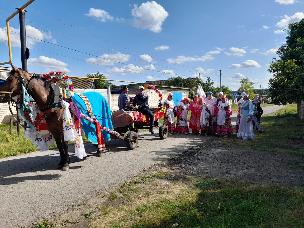 Түбән Кәминкә Сабан туенда баш батырга өр-яңа күмер самавыры бирәләр