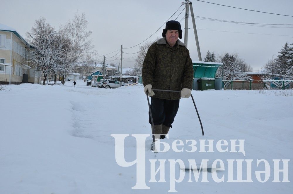 Бүген Чирмешән урамнары юлларын кардан чистартырга дистәгә якын техника чыкты