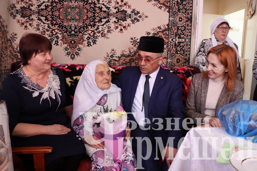 Бабушки из села Верхняя Каменка, Яшавче, Амирово довольны жизнью