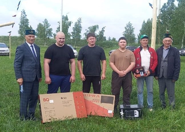 Чирмешән районы авылларындагы Сабан туйларында өч Илмир батыр калган