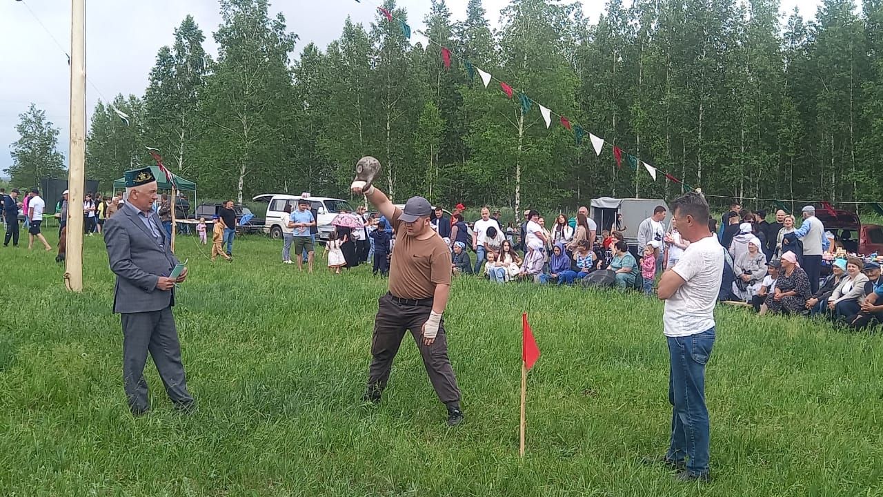 Чирмешән районы авылларындагы Сабан туйларында өч Илмир батыр калган