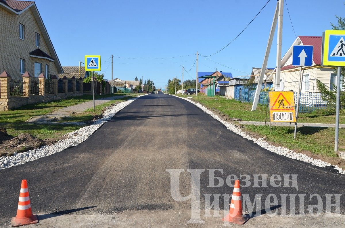 Чирмешән авылы урамнарында юлчылар эшли