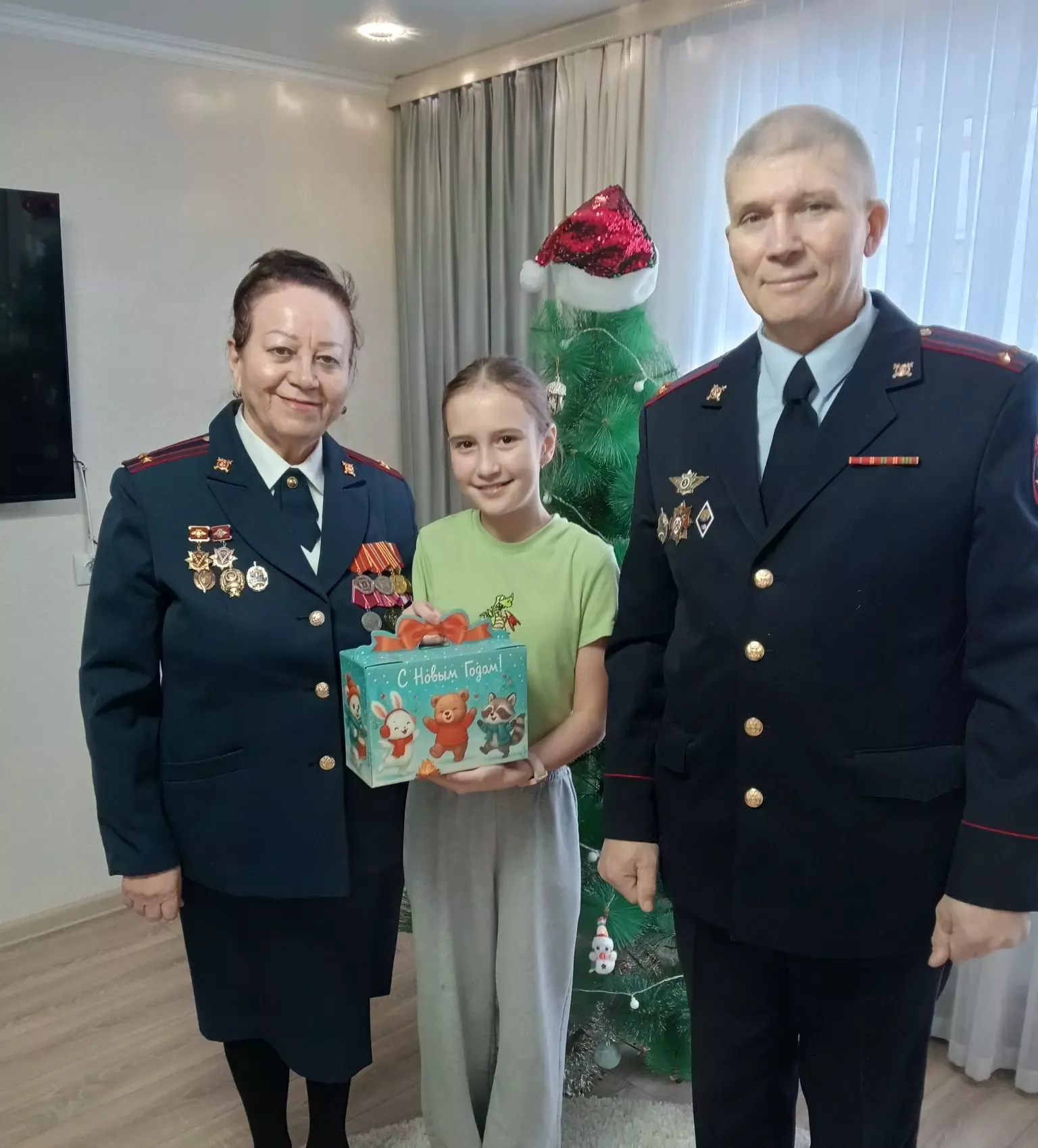 Чирмешән районының полиция ветераннары 57 балага бүләк бирде