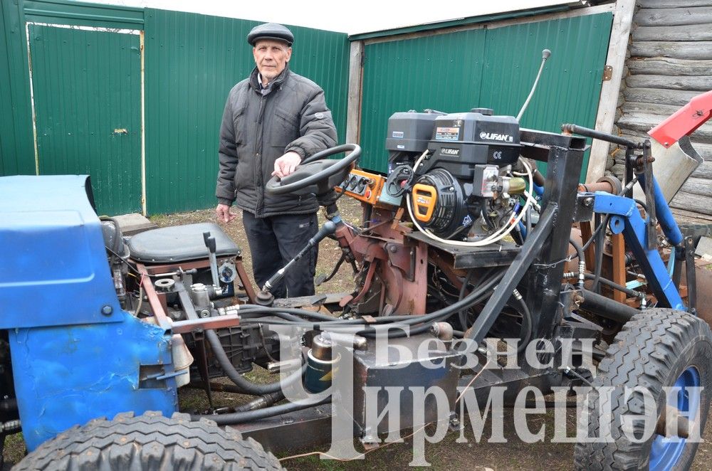 Иске Элмәледән Петр Малый беренче тракторын 44 ел элек ясаган