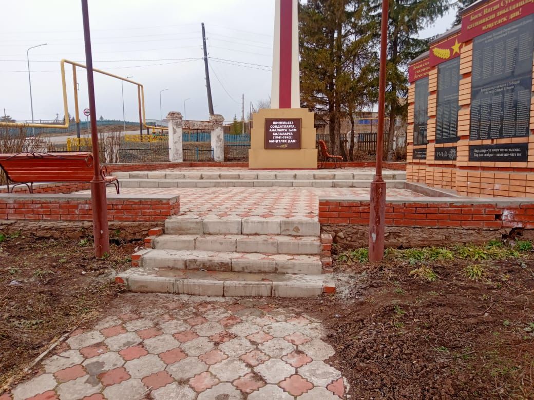 Чирмешәндә  Бөек Җиңүнең 80 еллыгы алдыннан  авыллардагы һәйкәлләрне яңарттылар