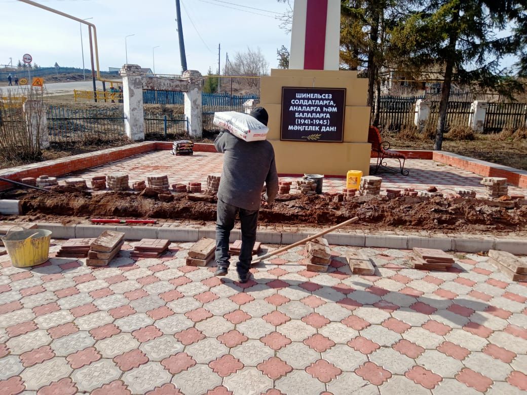 Чирмешәндә  Бөек Җиңүнең 80 еллыгы алдыннан  авыллардагы һәйкәлләрне яңарттылар