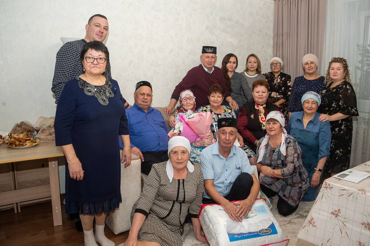 Якташыбыз Маһинур Заһретдиновага 100 яшь тулды