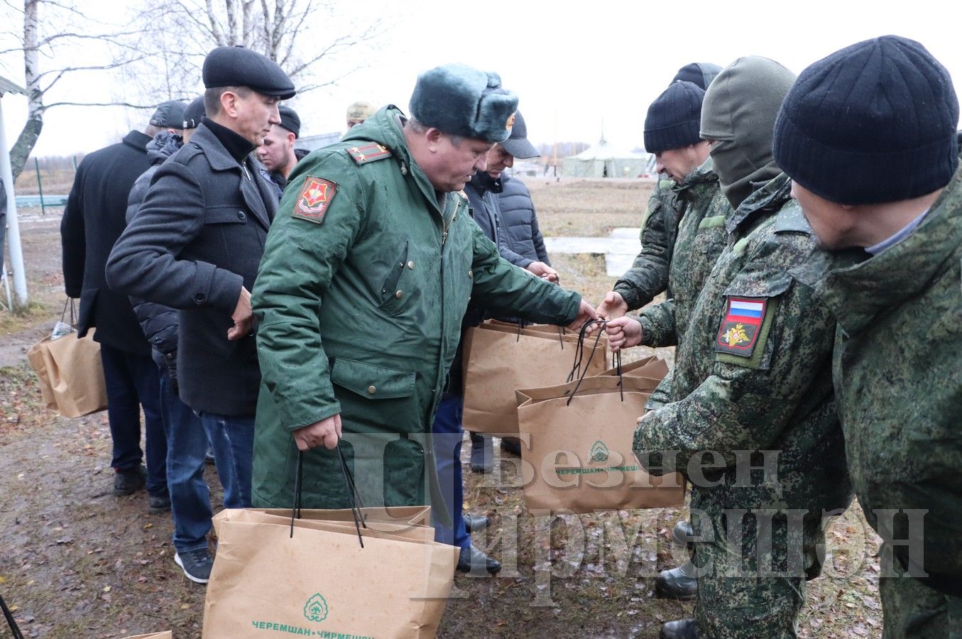 Черемшанская делегация - у мобилизованных земляков (ФОТОРЕПОРТАЖ)