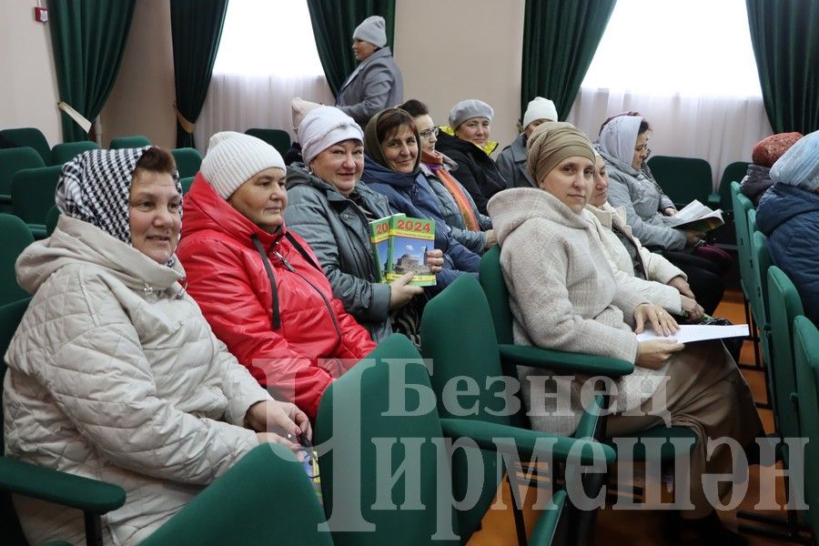 В Карамышеве прошла научно-практическая конференция (ФОТОРЕПОРТАЖ)