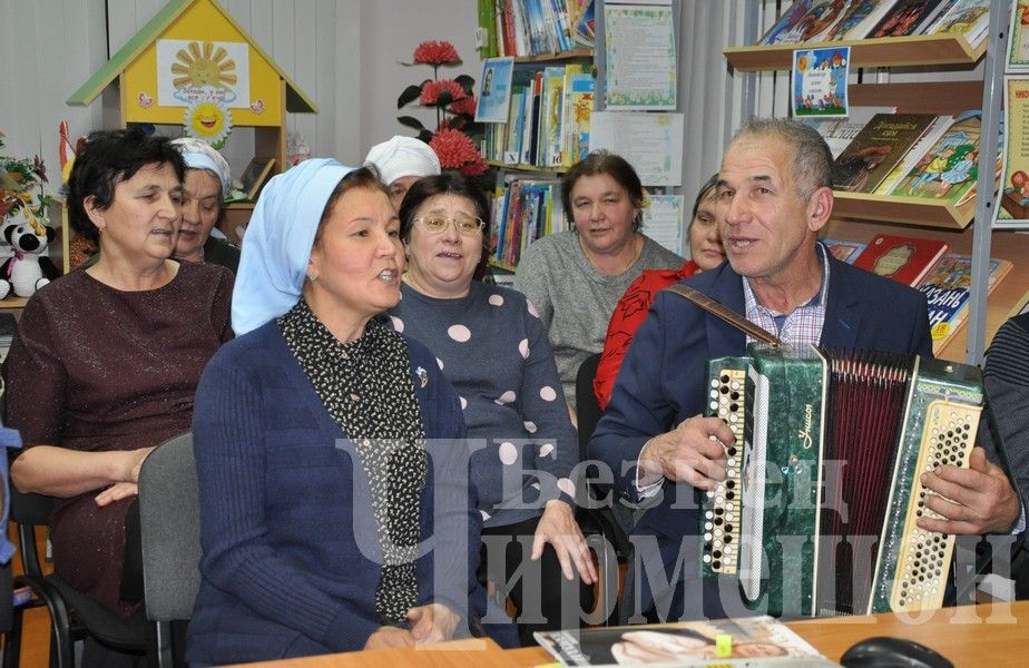 В Старое Кадеево приехали журналисты (ФОТОРЕПОРТАЖ)