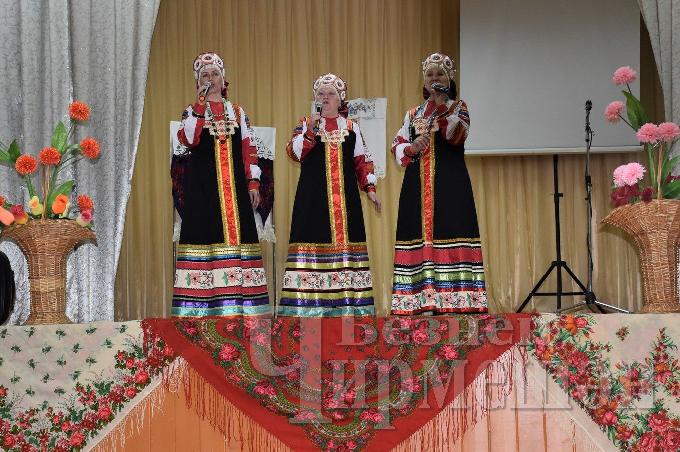 В Шешминке на Дне русской культуры сделали куклу "Стригушку" (ФОТОРЕПОРТАЖ)