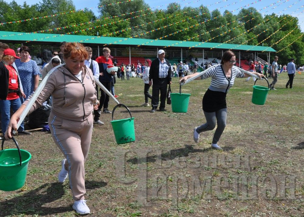 Сабантуй в Черемшане: национальные игры и борьба