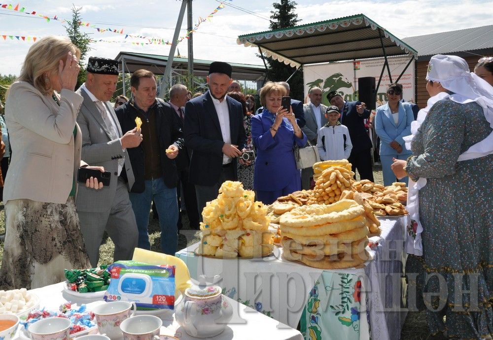 Сабантуй в Черемшане: национальные подворья