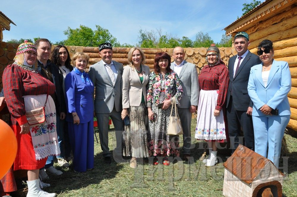 Сабантуй в Черемшане: национальные подворья