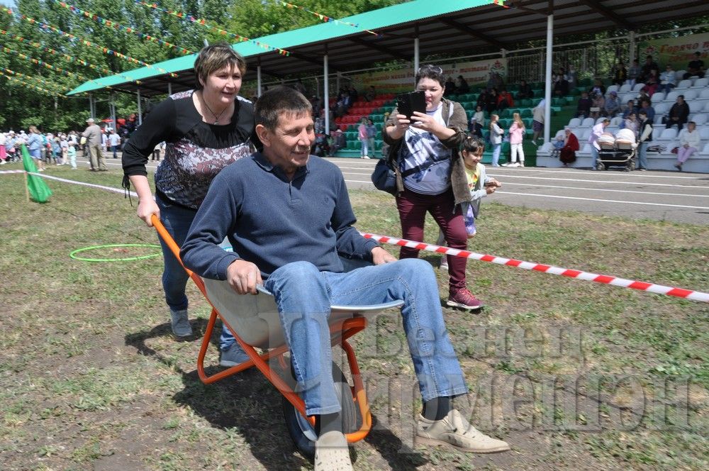 Сабантуй в Черемшане: национальные игры и борьба