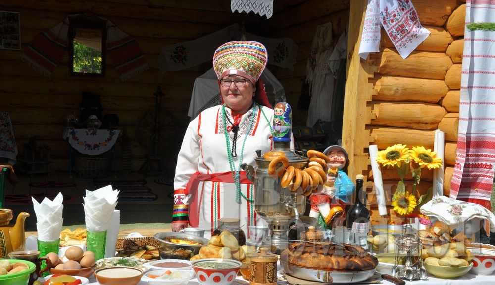 Сабантуй в Черемшане: национальные подворья