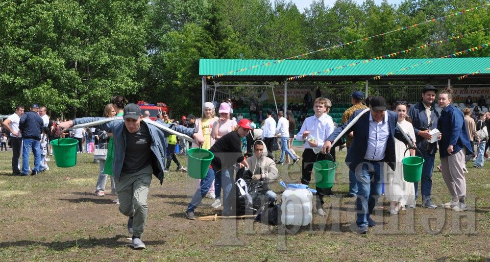 Сабантуй в Черемшане: национальные игры и борьба