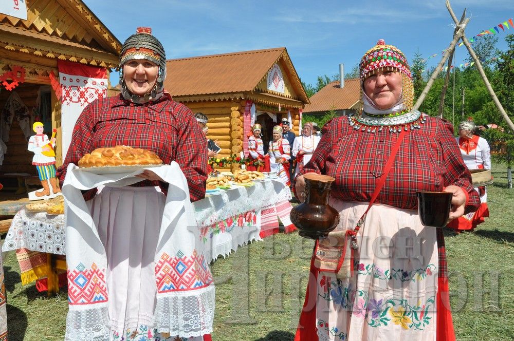 Сабантуй в Черемшане: национальные подворья