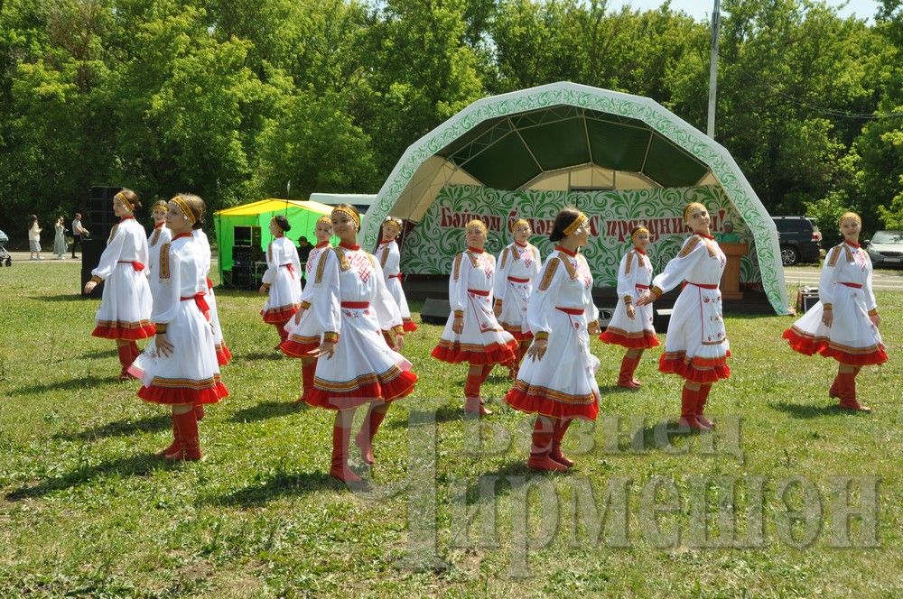 Сабантуй в Черемшане: национальные игры и борьба