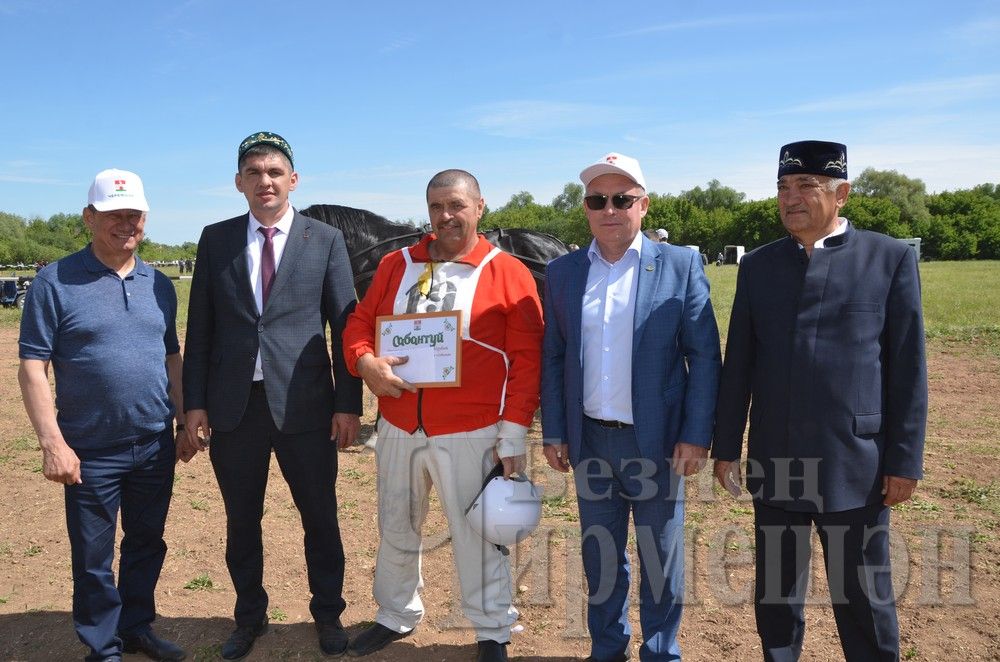 Сабантуй в Черемшане: конные скачки