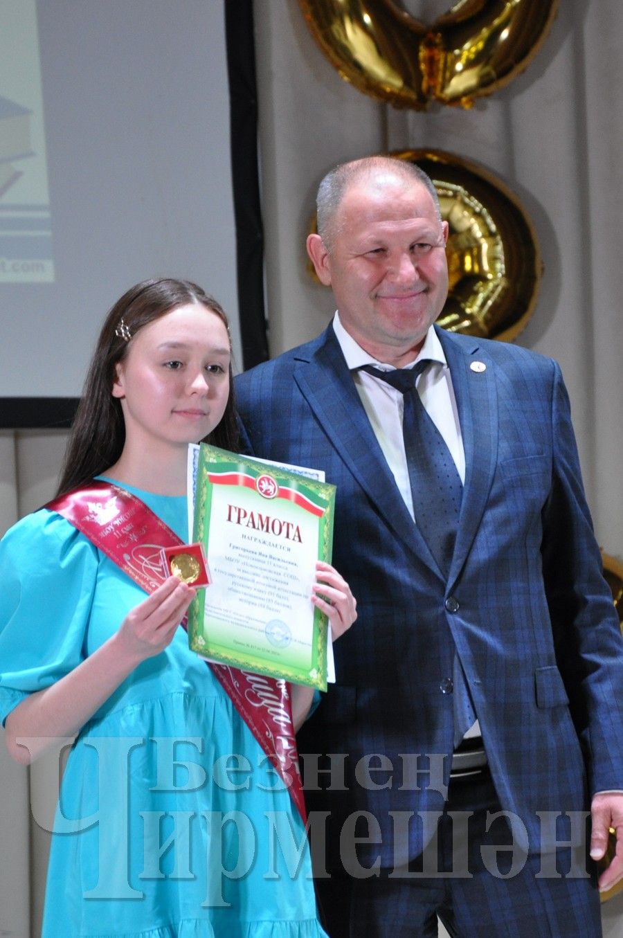 В Черемшане прошел районный бал выпускников (ФОТОРЕПОРТАЖ)