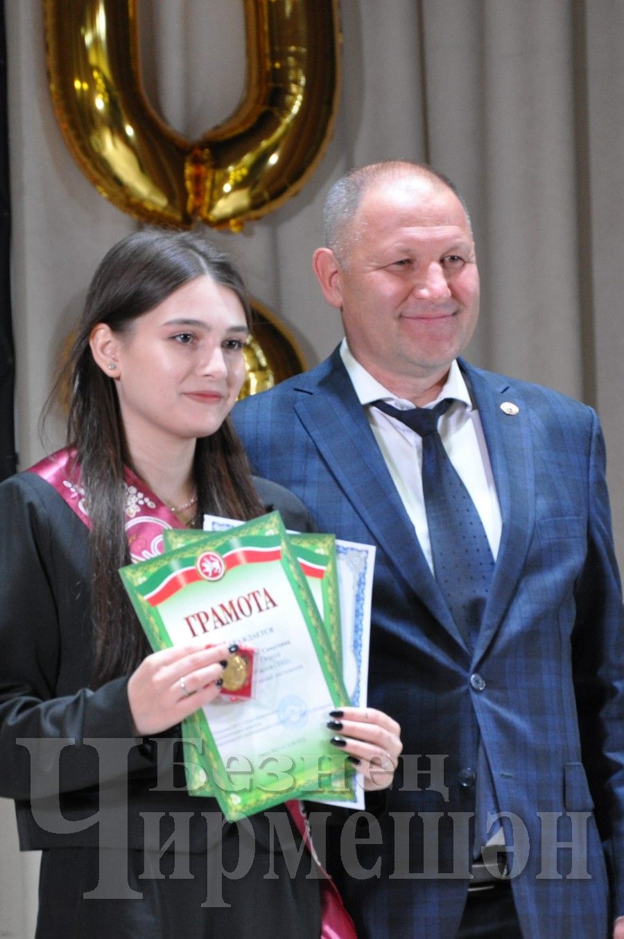 В Черемшане прошел районный бал выпускников (ФОТОРЕПОРТАЖ)