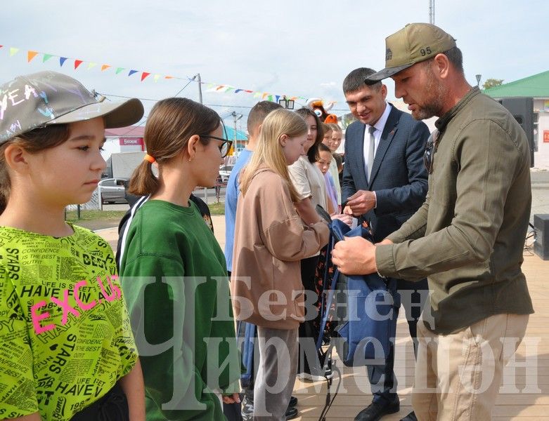 В Черемшане прошла акция "Помоги собраться в школу!" (ФОТОРЕПОРТАЖ)