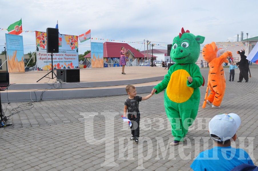 В Черемшане прошла акция "Помоги собраться в школу!" (ФОТОРЕПОРТАЖ)