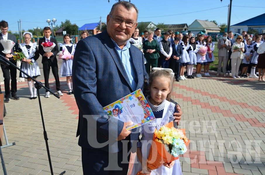 День знаний в Лашманской школе (ФОТОРЕПОРТАЖ)