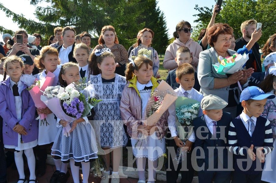 День знаний в Лашманской школе (ФОТОРЕПОРТАЖ)