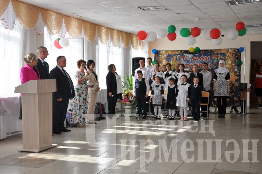 В школе Беркет Ключа прошел День знаний (ФОТОРЕПОРТАЖ)