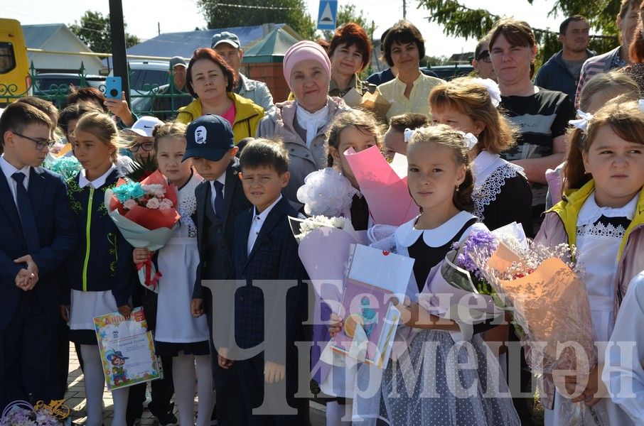 День знаний в Лашманской школе (ФОТОРЕПОРТАЖ)