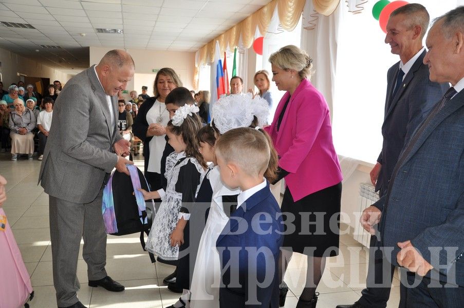 В школе Беркет Ключа прошел День знаний (ФОТОРЕПОРТАЖ)